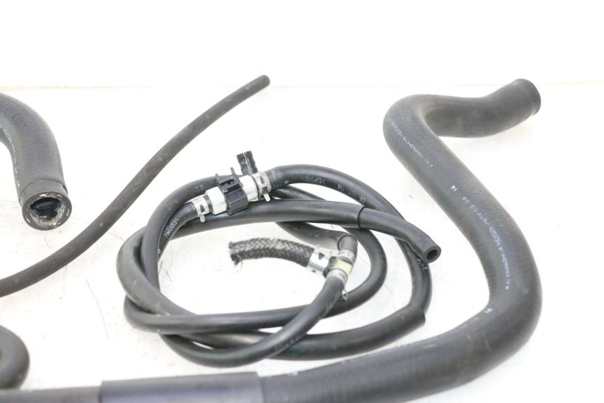 photo de TUBO HONDA FJS SILVER WING SILVERWING 400 (2005 - 2008) - Dettagli dei punti di fissaggio