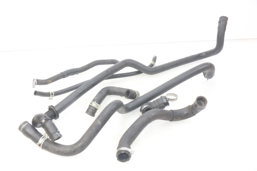 photo de TUBO DEL RADIATORE PEUGEOT GEOPOLIS 400 (2007 - 2013) - Dettaglio del componente