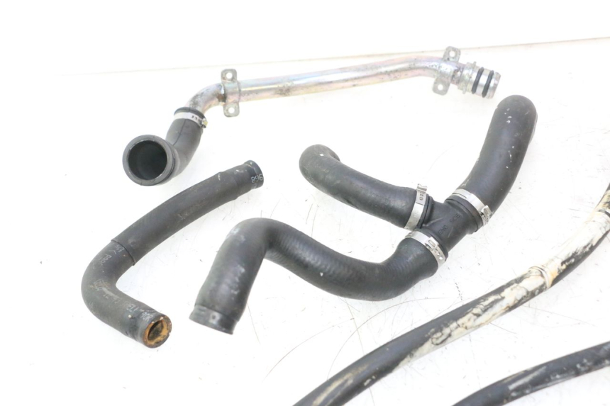 photo de TUBO RADIATORE GILERA GP 800 (2007 - 2013) - Zoom sullo stato d'uso