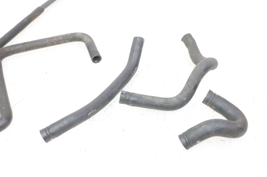 photo de Tubo del radiatore KYMCO GRAND DINK 125 (2008 - 2014) - Zoom sullo stato d'uso