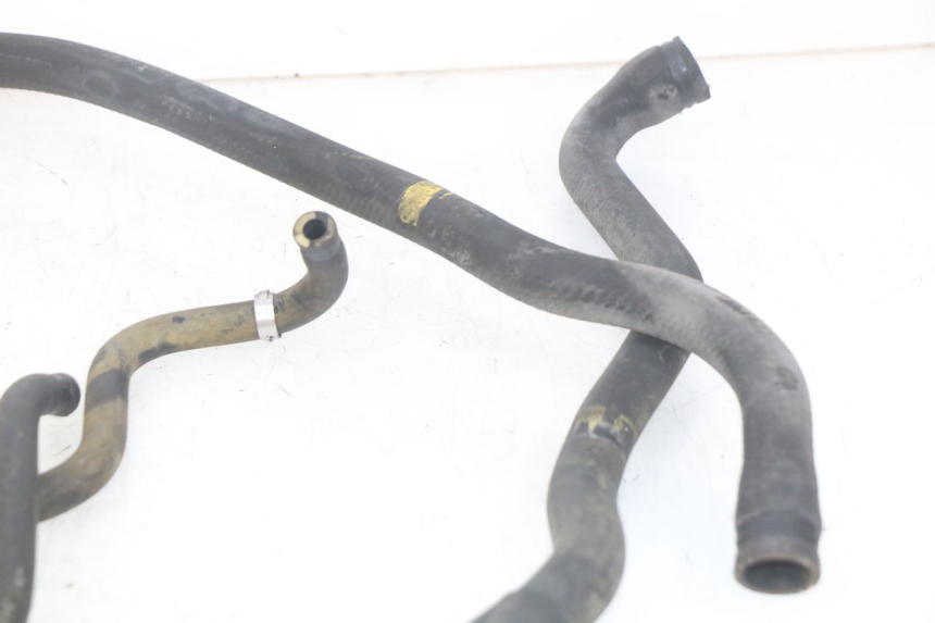 photo de TUBO DEL RADIATORE PIAGGIO MP3 LT 400 (2007 - 2012) - Altra angolazione