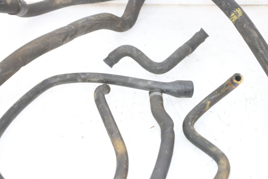 photo de TUBO DEL RADIATORE PIAGGIO MP3 RL 250 (2006 - 2010) - Altra angolazione