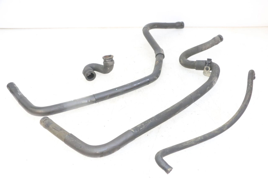 photo de TUBO DEL RADIATORE GILERA NEXUS 125 (2009 - 2013) - Zoom sullo stato d'uso