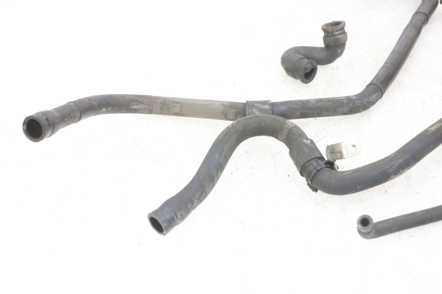 photo de TUBO DEL RADIATORE GILERA NEXUS 125 (2009 - 2013) - Primo piano tecnico