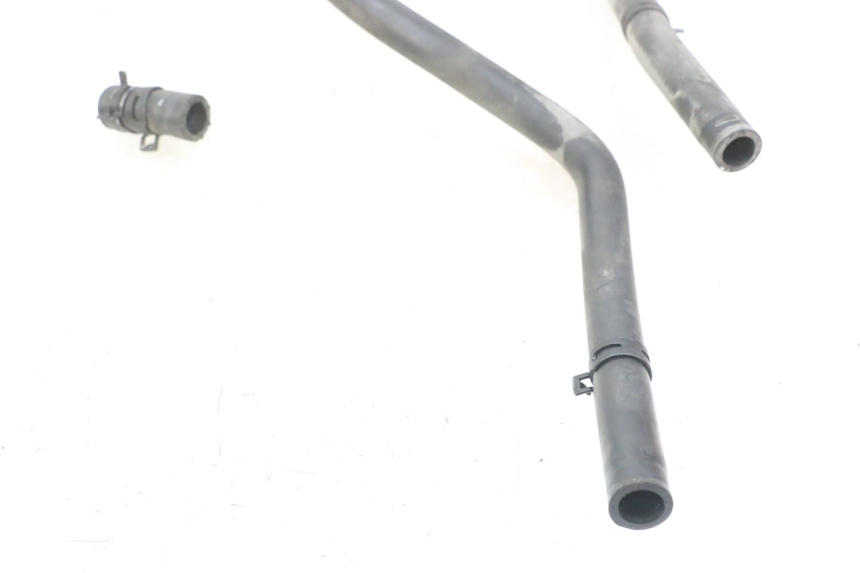 photo de Tubo del radiatore PEUGEOT ELYSTAR 125 (2002 - 2007) - Zoom sullo stato d'uso