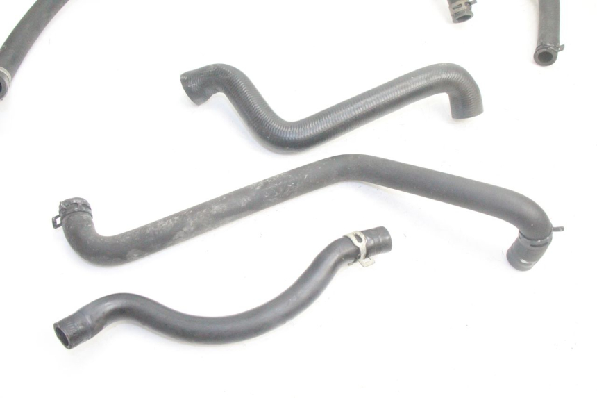 photo de TUBO DEL RADIATORE PEUGEOT SATELIS 125 (2006 - 2009) - Zoom sullo stato d'uso