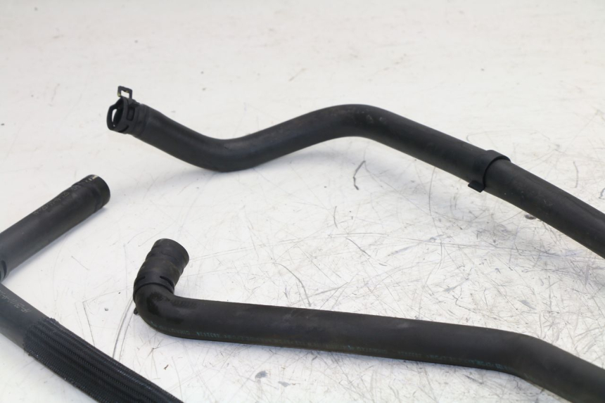 photo de Tubo del radiatore PEUGEOT SATELIS 125 (2010 - 2012) - Dettaglio del componente