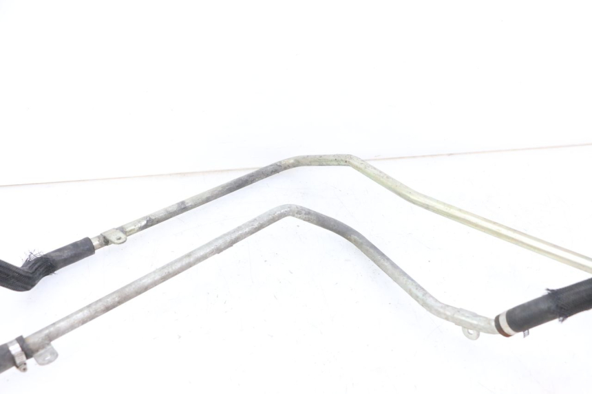 photo de TUBO DEL RADIATORE SUZUKI SIXTEEN 125 (2008 - 2010) - Dettaglio del componente