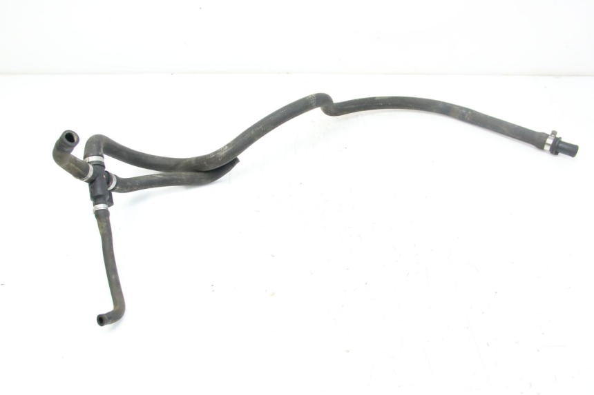 photo de TUBO DEL RADIATORE PIAGGIO VESPA GRANTURISMO 125 (2003 - 2007) - Zoom sullo stato d'uso