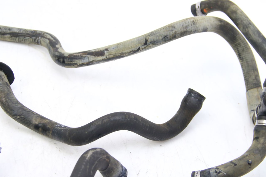 photo de TUBO DEL RADIATORE PIAGGIO VESPA GTS SUPER IE 125 (2009 - 2016) - Vista d'insieme del prodotto