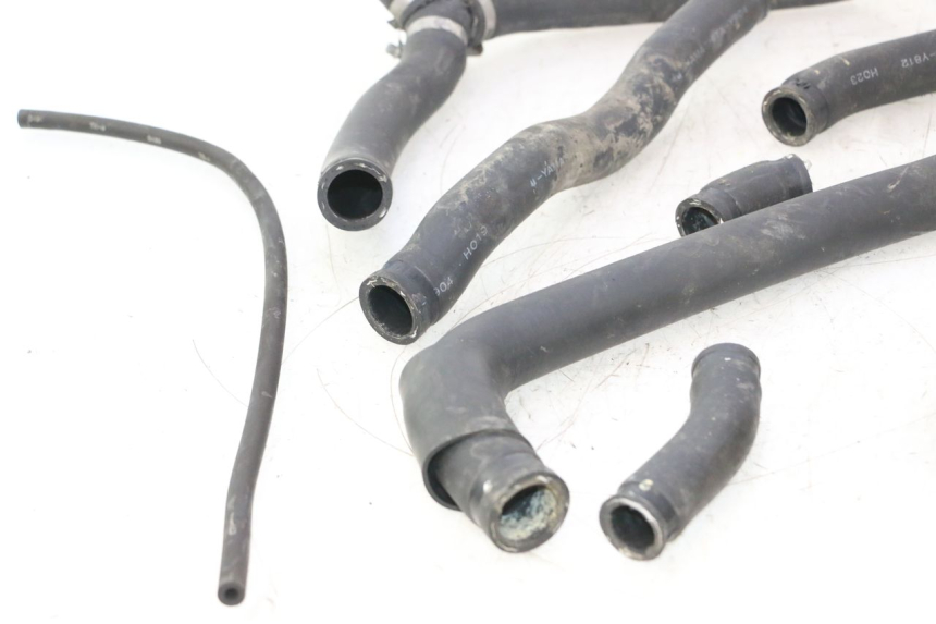 photo de TUBO DEL RADIATORE HONDA VFR FI RC46 800 (1998 - 2001) - Primo piano tecnico