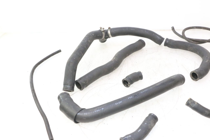 photo de TUBO DEL RADIATORE HONDA VFR FI RC46 800 (1998 - 2001) - Dettagli dei punti di fissaggio