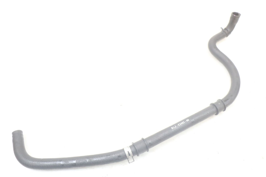 photo de TUBO DEL RADIATORE YAMAHA XMAX X-MAX ABS 125 (2017 - 2020) - Primo piano tecnico