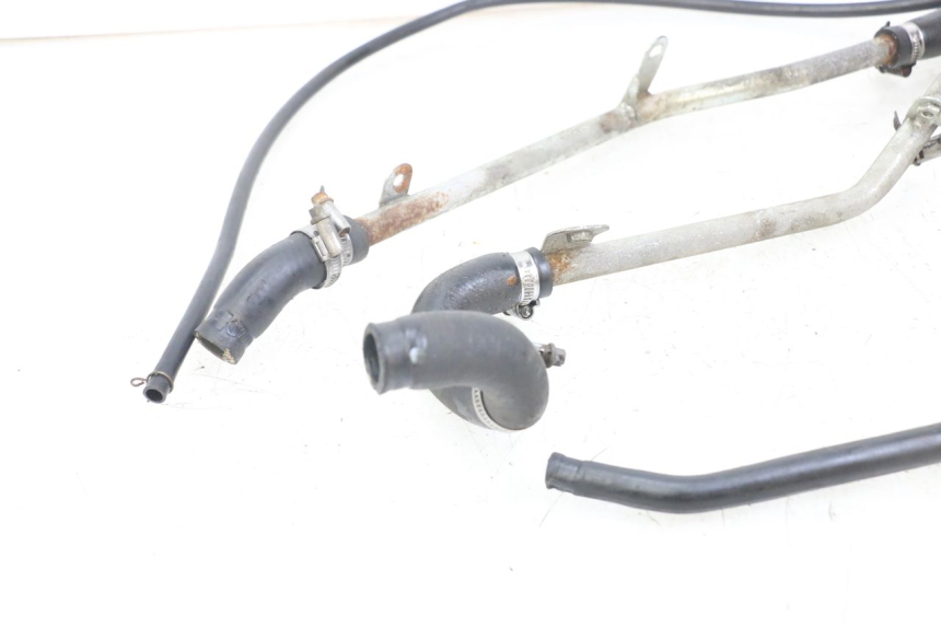 photo de TUBO DEL RADIATORE YAMAHA XMAX X-MAX 125 (2006 - 2009) - Altra angolazione