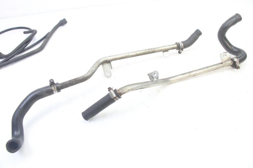 photo de TUBO DEL RADIATORE YAMAHA XMAX X-MAX 125 (2006 - 2009) - Dettaglio del componente