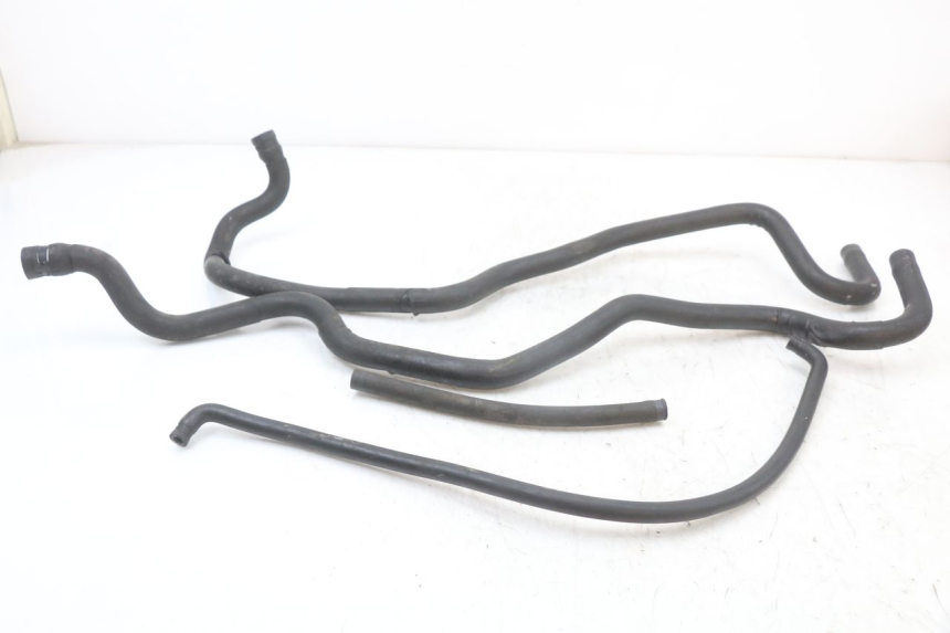 photo de TUBO DEL RADIATORE PIAGGIO X10 125 (2012 - 2017) - Vista principale