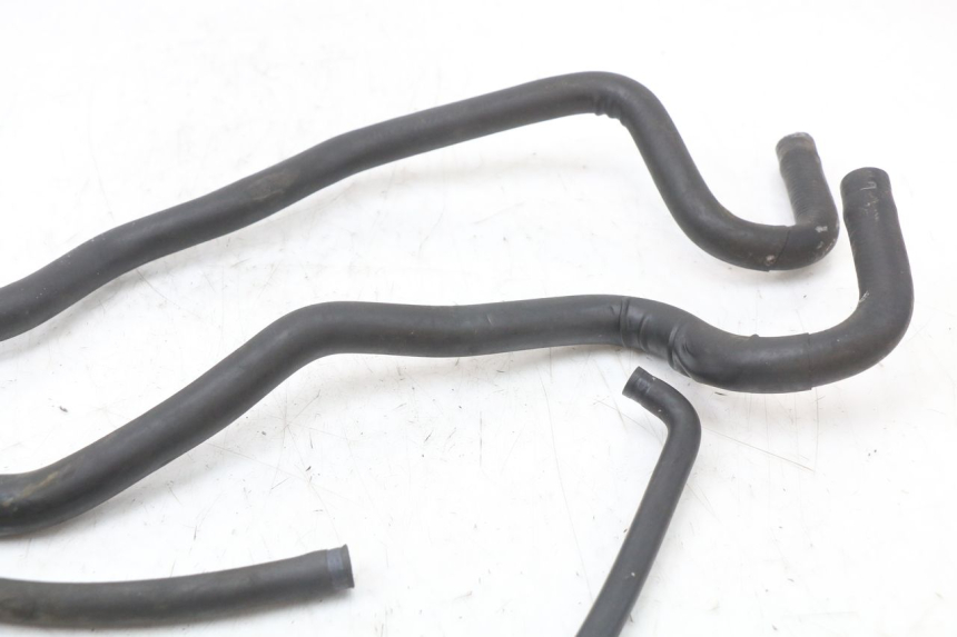 photo de TUBO DEL RADIATORE PIAGGIO X10 125 (2012 - 2017) - Zoom sullo stato d'uso