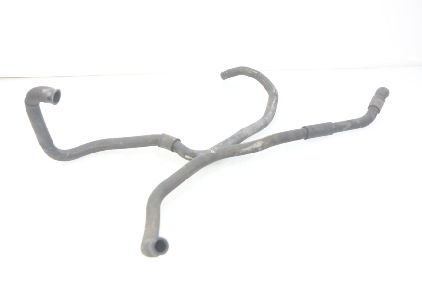 photo de TUBO RADIATORE PIAGGIO X8 125 (2004 - 2007) - Primo piano tecnico