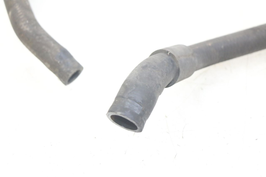 photo de TUBO RADIATORE PIAGGIO X8 125 (2004 - 2007) - Dettagli dei punti di fissaggio