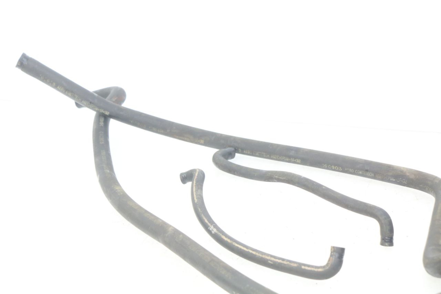 photo de TUBO DEL RADIATORE PIAGGIO X9 EVOLUTION 125 (2003 - 2007) - Primo piano tecnico