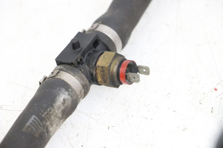 photo de TUBO DEL RADIATORE PIAGGIO XEVO - X EVO 125 (2007 - 2017) - Zoom sullo stato d'uso