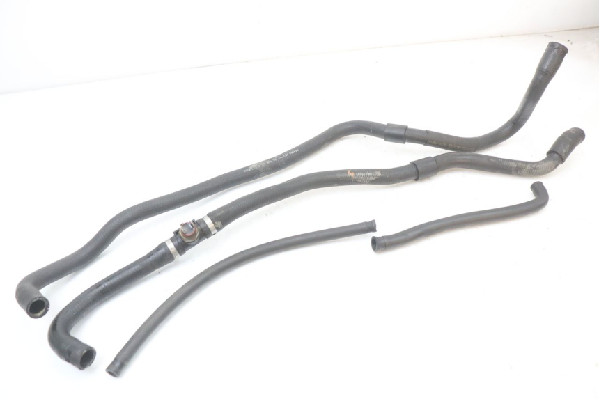 photo de TUBO DEL RADIATORE PIAGGIO XEVO - X EVO 125 (2007 - 2017) - Vista principale