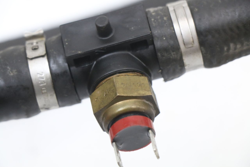 photo de TUBO DEL RADIATORE PIAGGIO XEVO - X EVO 125 (2007 - 2017) - Vista d'insieme del prodotto