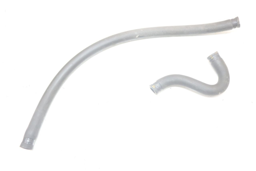 photo de TUBO DEL RADIATORE PIAGGIO XEVO - X EVO 125 (2007 - 2017) - Primo piano tecnico