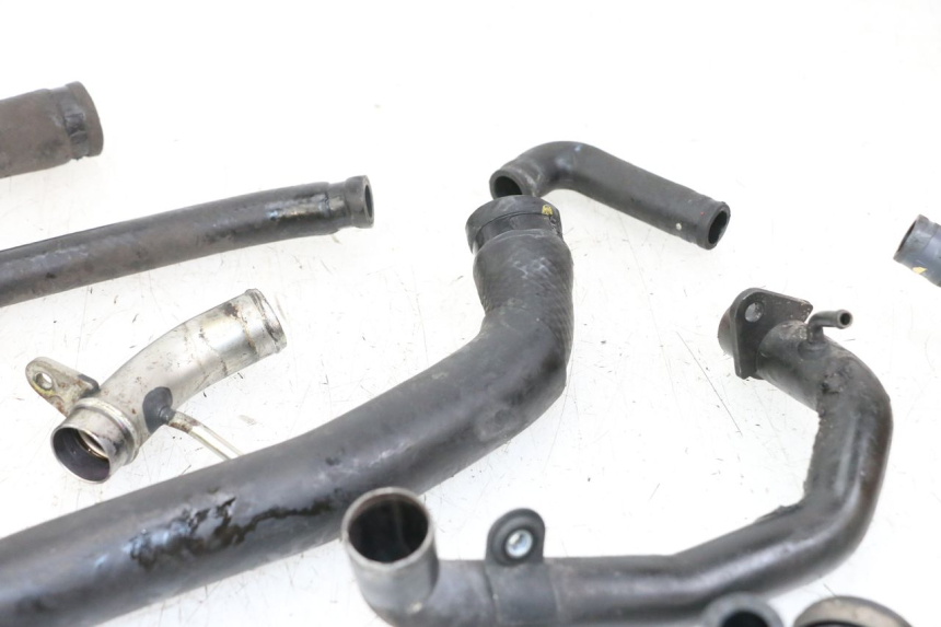 photo de TUBO YAMAHA FZ1 FAZER 1000 (2007 - 2009) - Dettagli dei punti di fissaggio