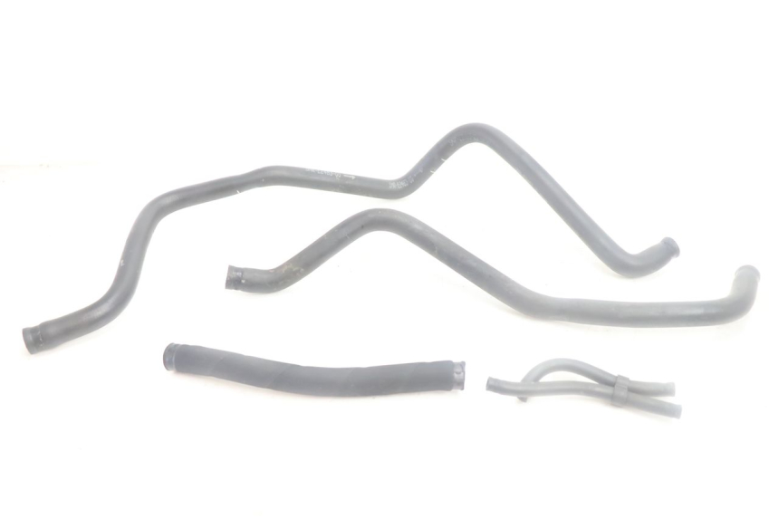 photo de TUBO DEL RADIATORE YAMAHA YP MAJESTY 125 (2007 - 2010) - Vista principale