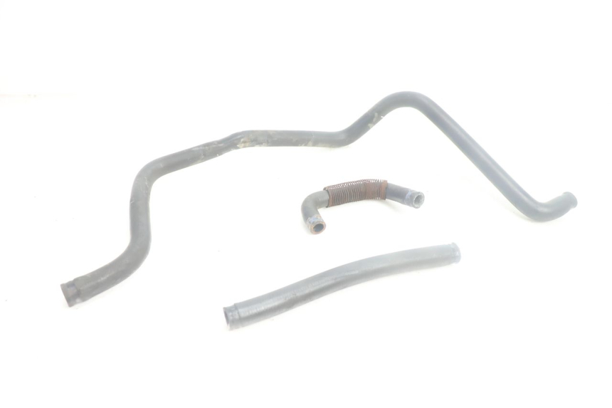 photo de TUBO DEL RADIATORE YAMAHA YP MAJESTY 125 (2002 - 2006) - Dettaglio del componente