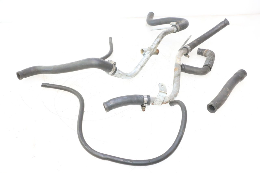 photo de TUBO RADIATORE YAMAHA YP MAJESTY 125 (1998 - 2001) - Vista principale