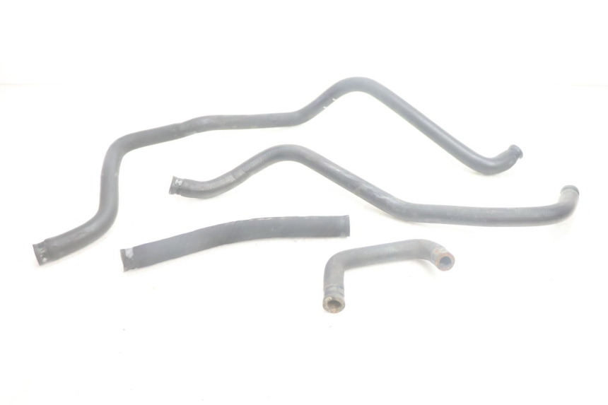 photo de TUBO DEL RADIATORE YAMAHA YP MAJESTY 125 (2002 - 2006) - Vista principale