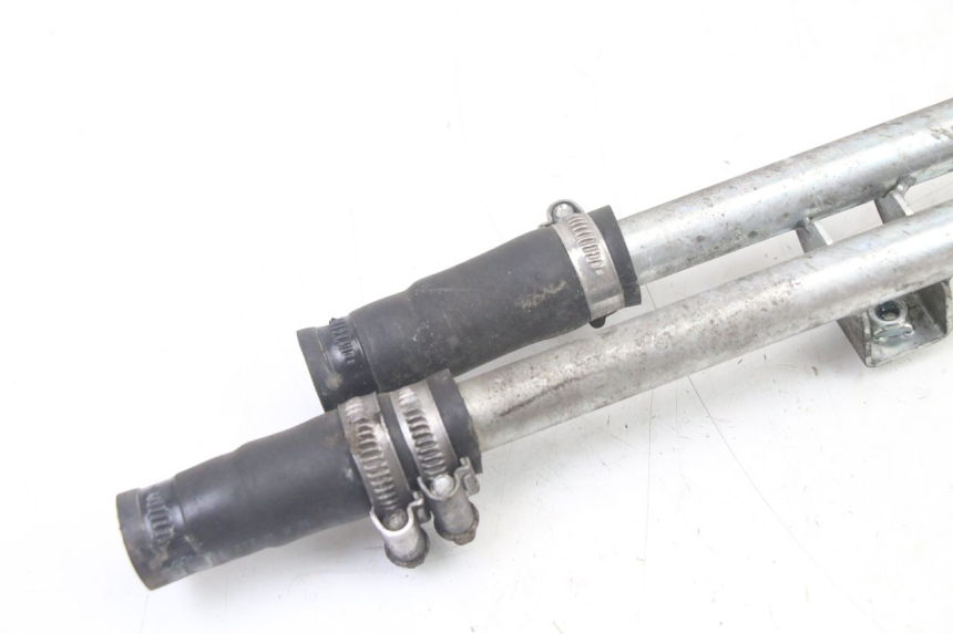 photo de Tubo del radiatore YAMAHA YP X-MAX XMAX 400 (2014 - 2017) - Dettaglio del componente