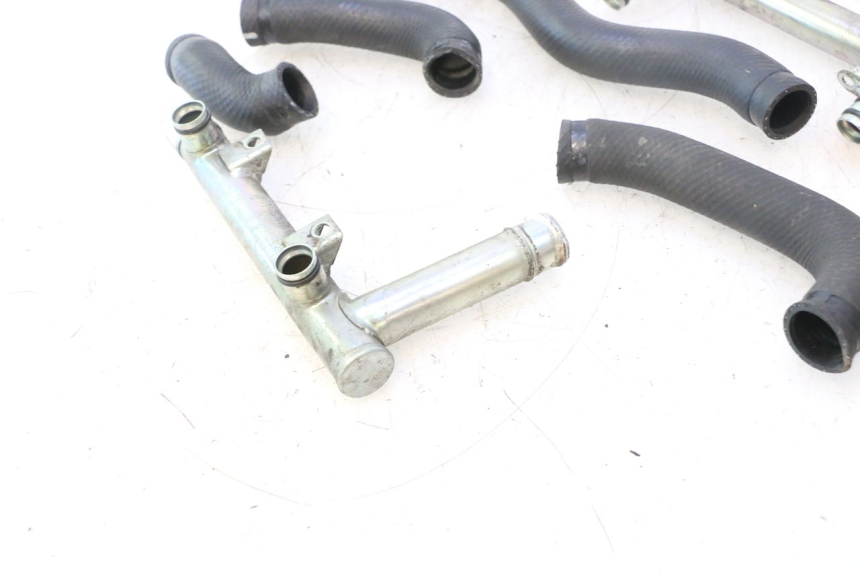 photo de TUBO DEL RADIATORE KAWASAKI ZZR 600 (1995 - 2004) - Altra angolazione