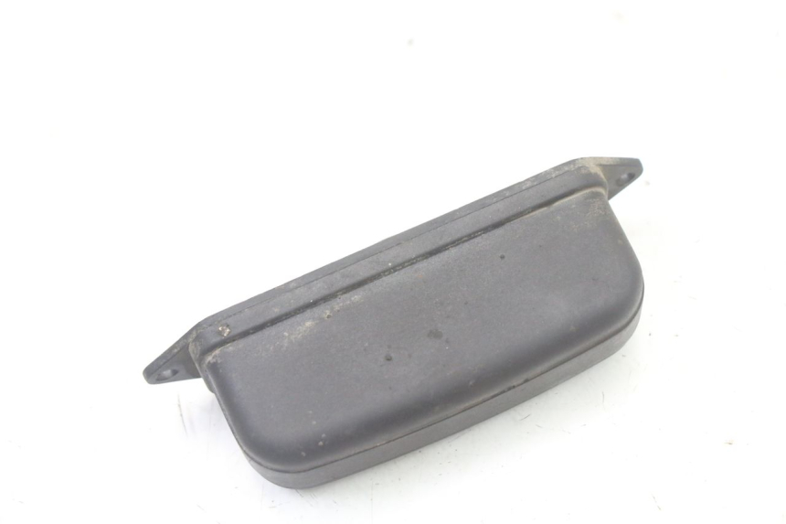 photo de ILLUMINAZIONE TARGA APRILIA ATLANTIC 125 (2003 - 2009) - Zoom sullo stato d'uso