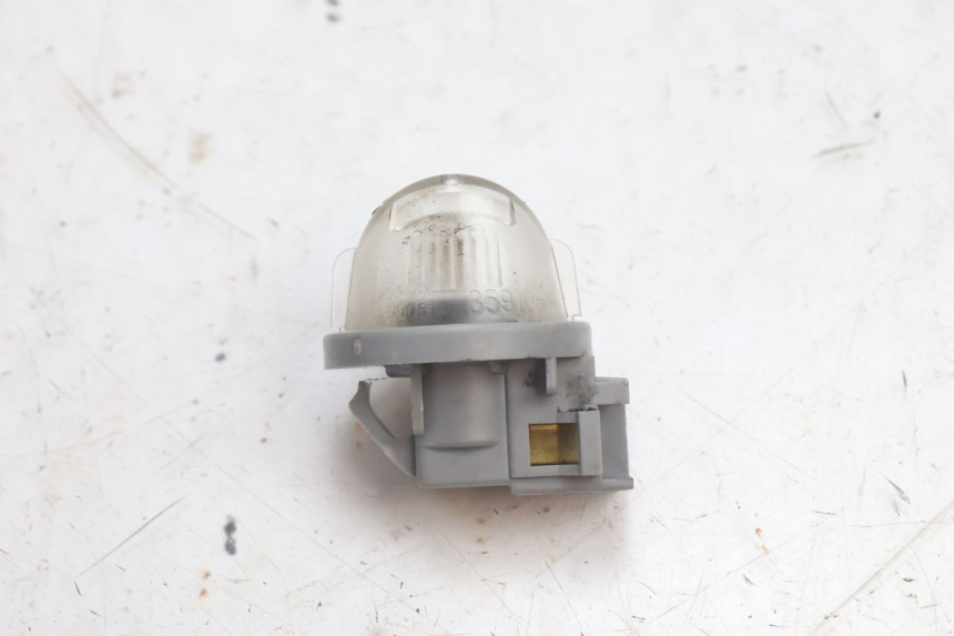 photo de ILLUMINAZIONE TARGA SUZUKI BURGMAN 125 (2007 - 2014) - Vista principale