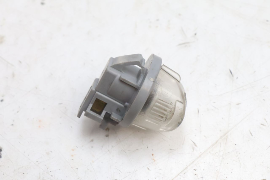 photo de ILLUMINAZIONE TARGA SUZUKI BURGMAN 125 (2007 - 2014) - Altra angolazione