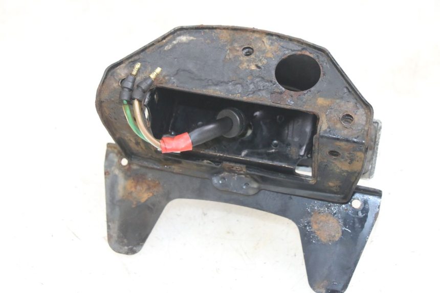 photo de ILLUMINAZIONE TARGA HONDA CA REBEL 125 (1995 - 2001) - Altra angolazione