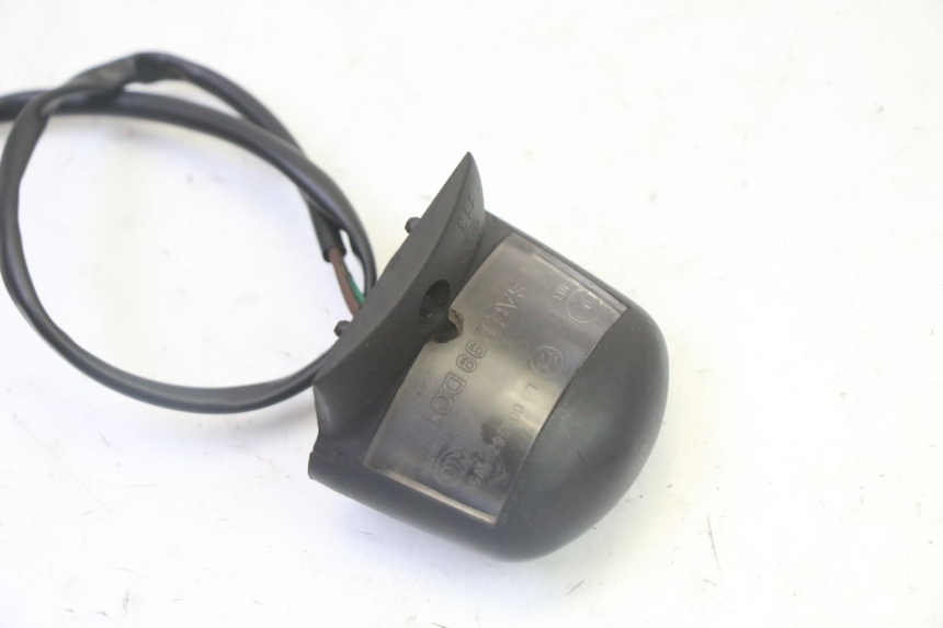 photo de ILLUMINAZIONE TARGA PEUGEOT CITYSTAR 50 (2013 - 2017) - Zoom sullo stato d'uso