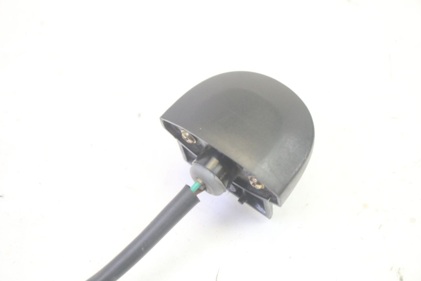 photo de ILLUMINAZIONE TARGA SYM CROX 4T 50 (2016 - 2023) - Altra angolazione