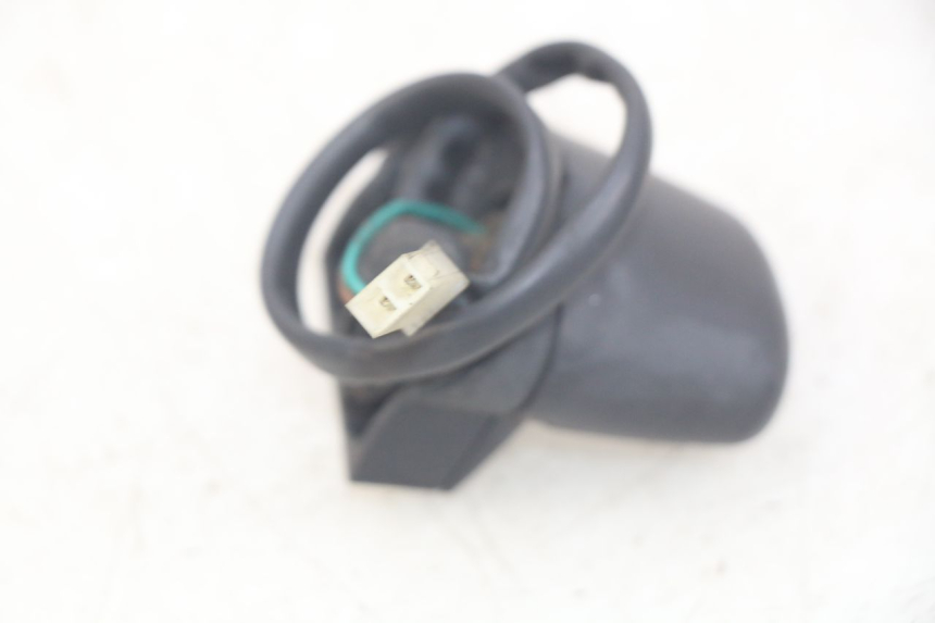 photo de ILLUMINAZIONE TARGA PEUGEOT ELYSEO 125 (1999 - 2004) - Zoom sullo stato d'uso