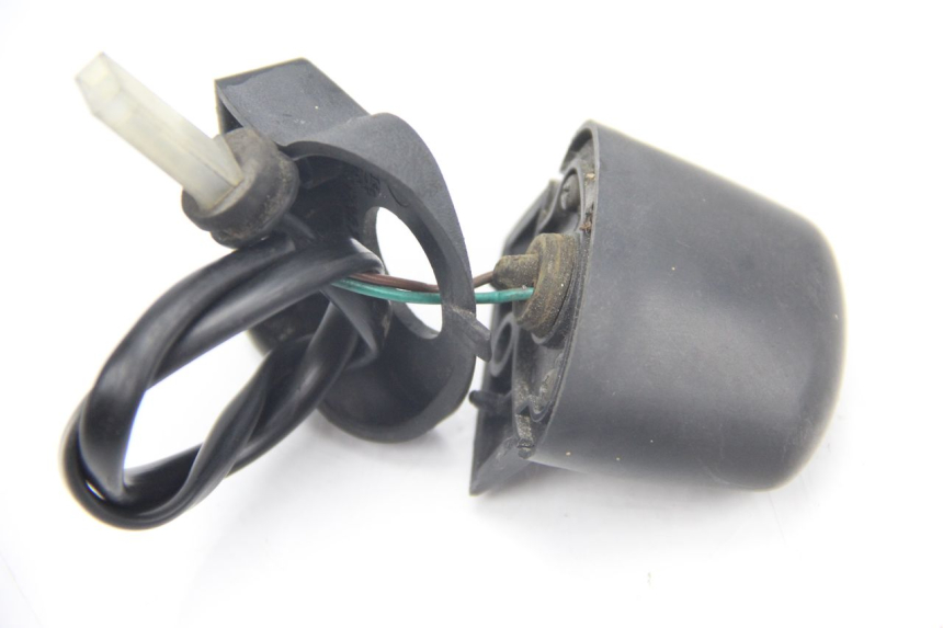 photo de Illuminazione della targa PEUGEOT ELYSTAR 125 (2002 - 2007) - Zoom sullo stato d'uso