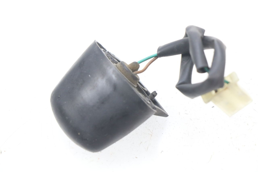 photo de Illuminazione della targa HONDA FES PANTHEON 125 (2003 - 2007) - Zoom sullo stato d'uso