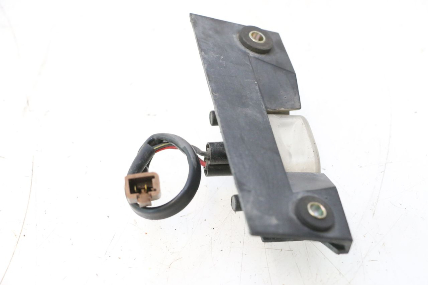 photo de LUCE TARGA KAWASAKI GPX F ZX750F 750 (1986 - 1990) - Altra angolazione