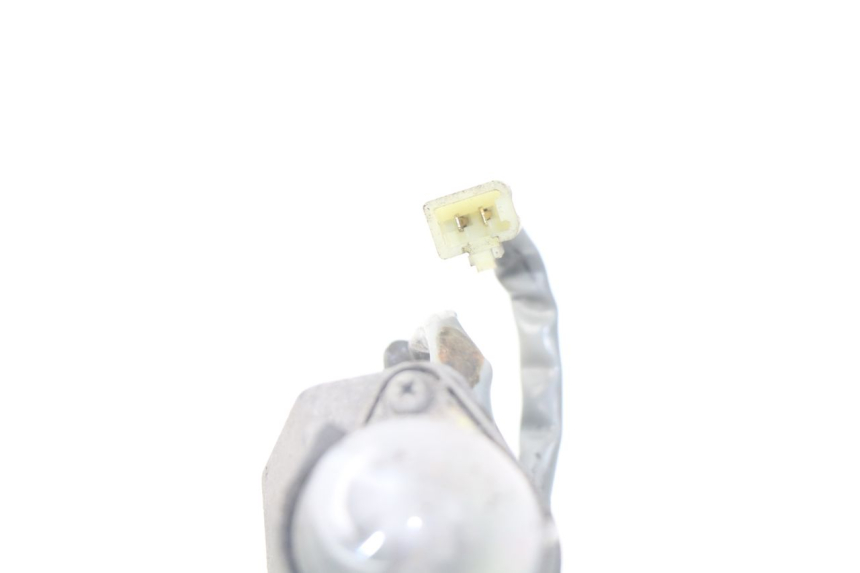 photo de Illuminazione della targa KAWASAKI GPZ S 500 (1994 - 2005) - Zoom sullo stato d'uso