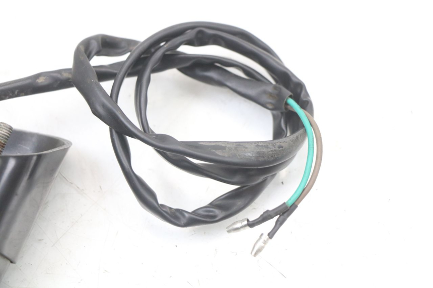 photo de LUCE TARGA JINLUN JL HIGHLANDER 125 (2007 - 2015) - Dettagli dei punti di fissaggio