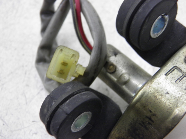 photo de Illuminazione della targa KAWASAKI ZZR 600 (1995 - 2004) - Zoom sullo stato d'uso