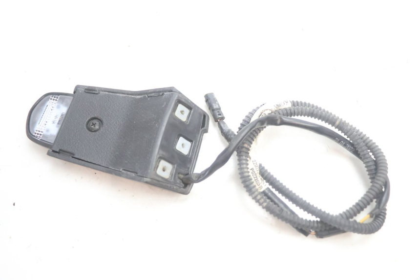 photo de LUCE TARGA PIAGGIO MP3 HPE 530 (2022 - 2026) - Vista principale