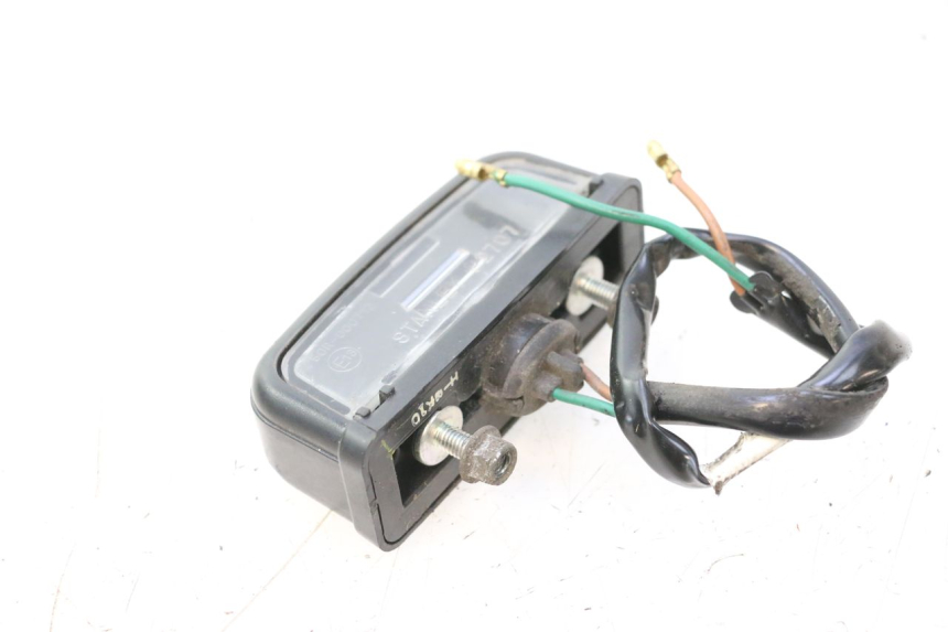 photo de Illuminazione della targa HONDA PCX (JF28) 125 (2009 - 2011) - Altra angolazione